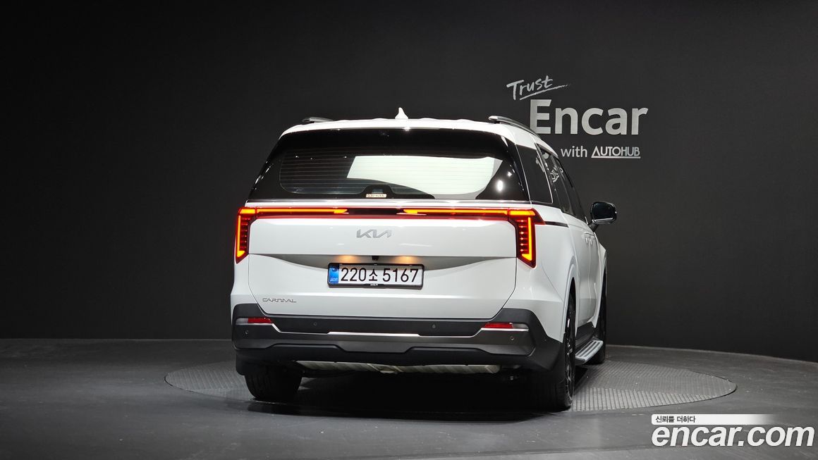 Kia Carnival 7-Seater Gravity, 2025