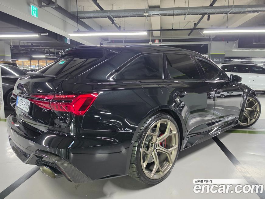 Audi RS6 4.0 TFSI Quattro Avant Performance, 2025