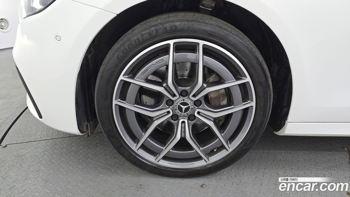 Mercedes-Benz E-Class E220d 4MATIC AMG Line, 2023