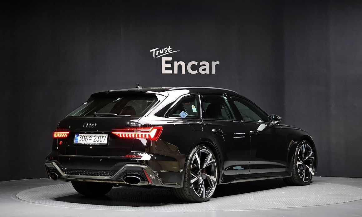 Audi RS6 4.0 TFSI Quattro Avant Performance, 2024