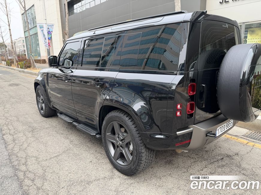 Land Rover Defender 110 D250 X-Dynamic SE, 2025