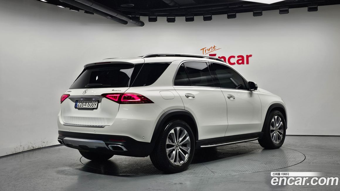 Mercedes-Benz GLE-Class GLE300d 4MATIC, 2022