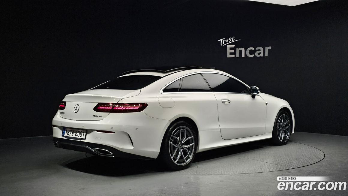 Mercedes-Benz E-Class E300d 4MATIC Coupe, 2022