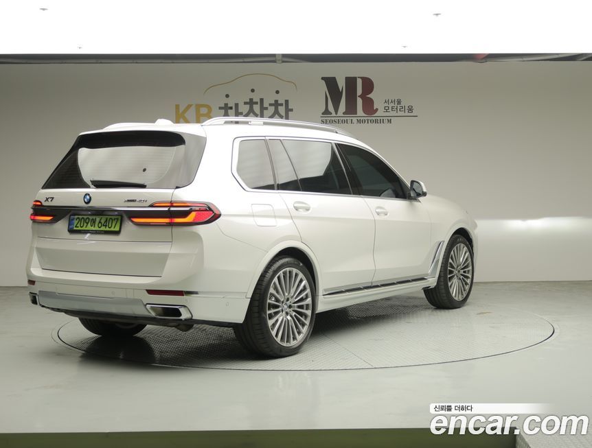 BMW X7 xDrive 40i Design Pure Excellence 6-Seater, 2025