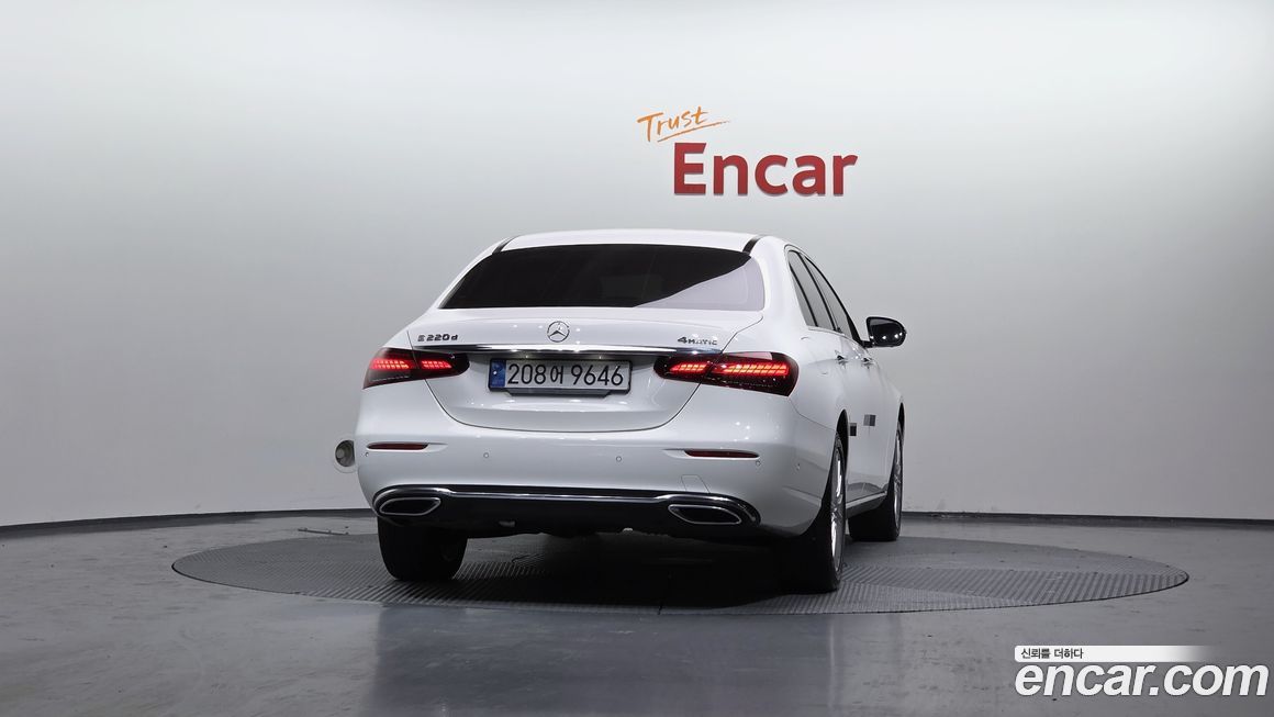 Mercedes-Benz E-Class E220d 4MATIC Exclusive, 2021