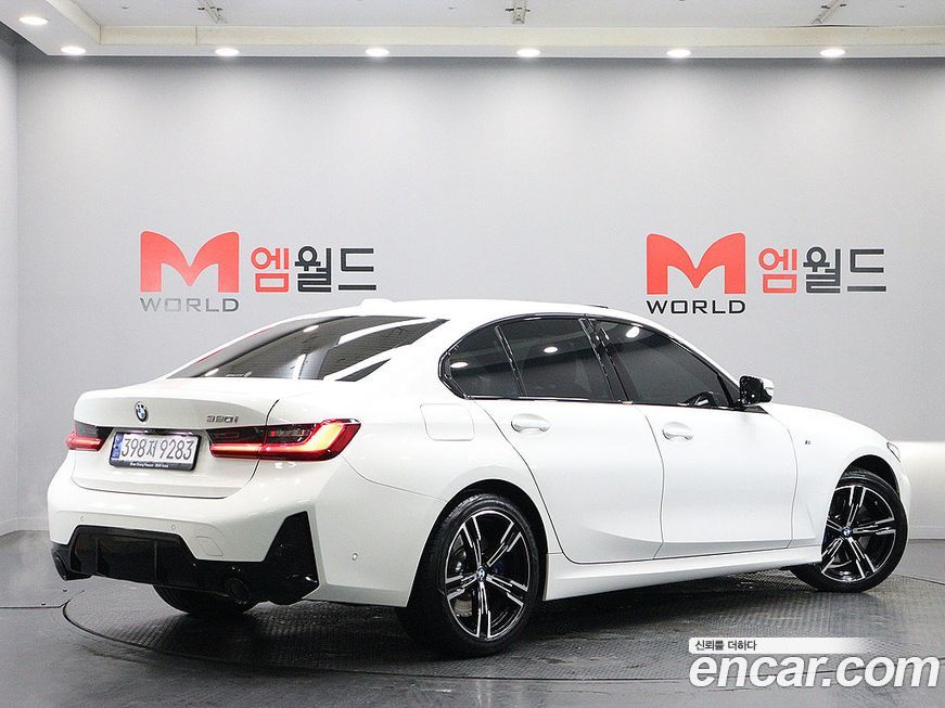 BMW 3-Series 320i M Sport, 2023