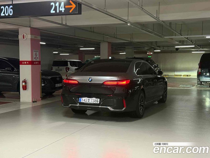 BMW 7-Series 740d xDrive M Sport, 2025