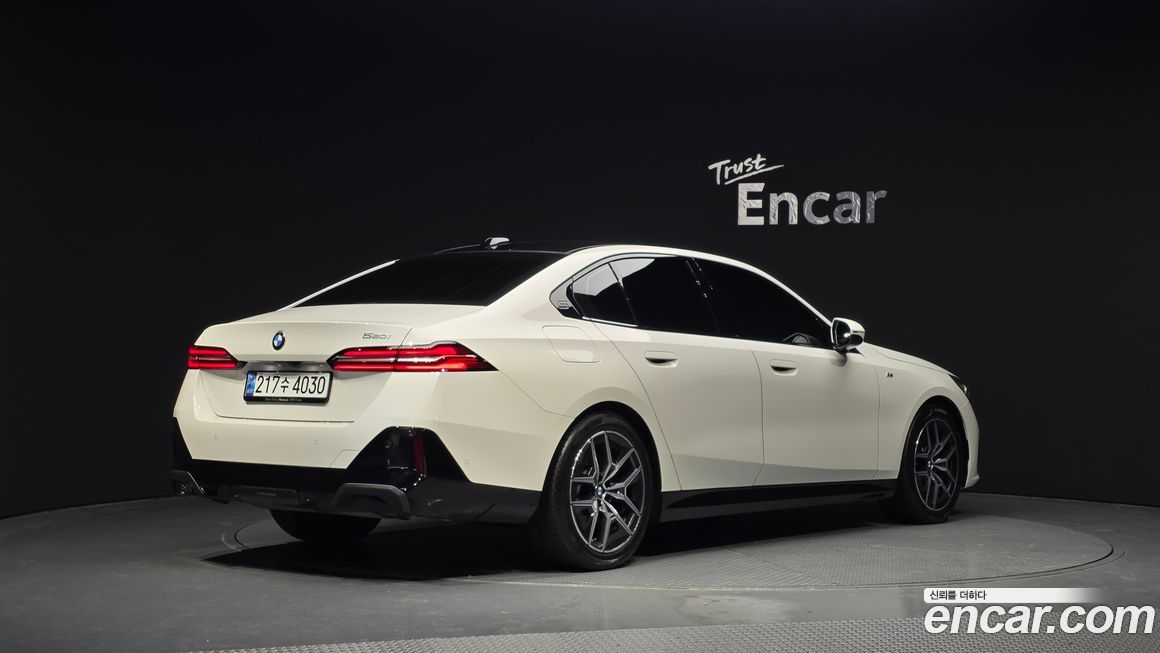 BMW 5-Series 520i M Sport, 2024