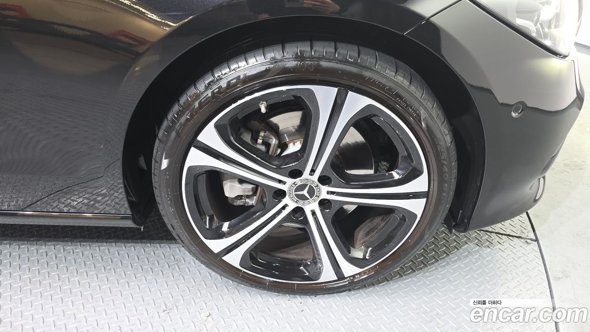 Mercedes-Benz C-Class C300 4MATIC Avantgarde, 2023