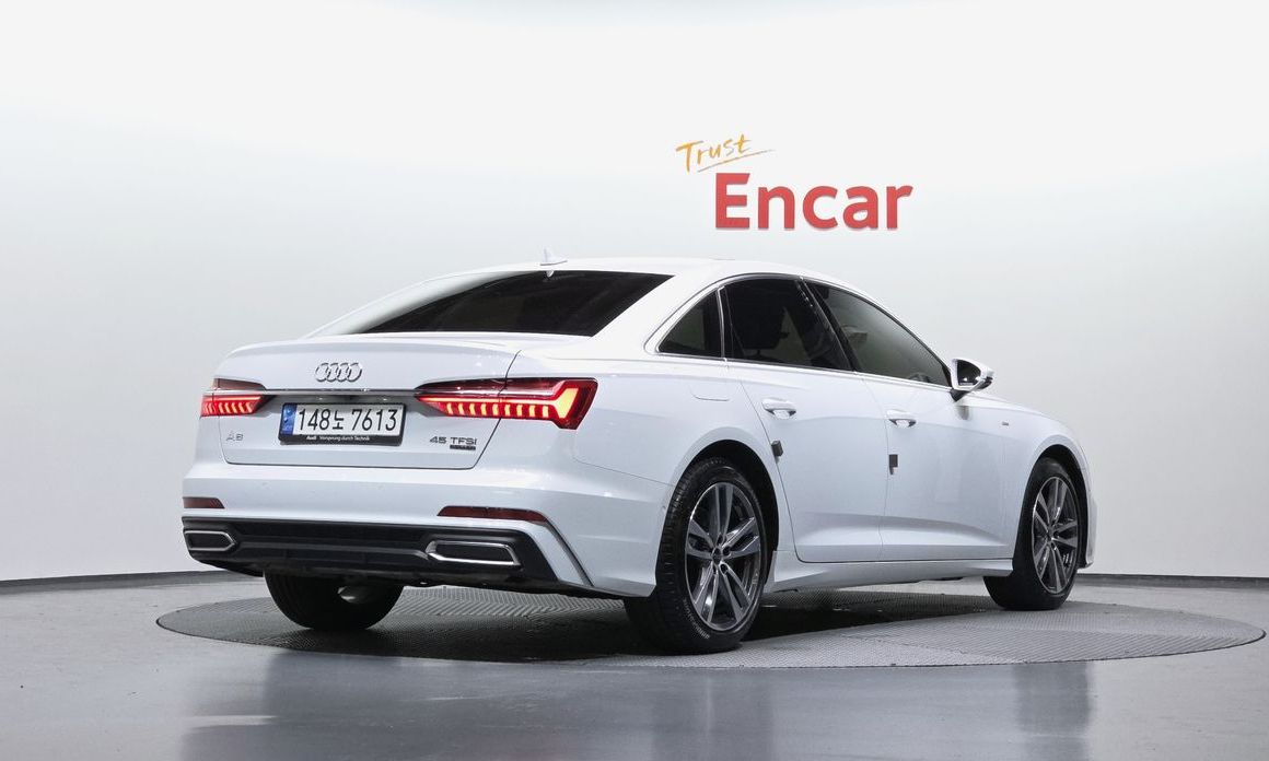 Audi A6 45 TFSI Quattro Premium, 2023