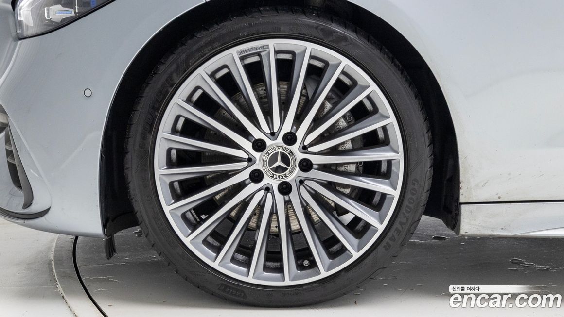 Mercedes-Benz C-Class C300 4MATIC AMG Line, 2023