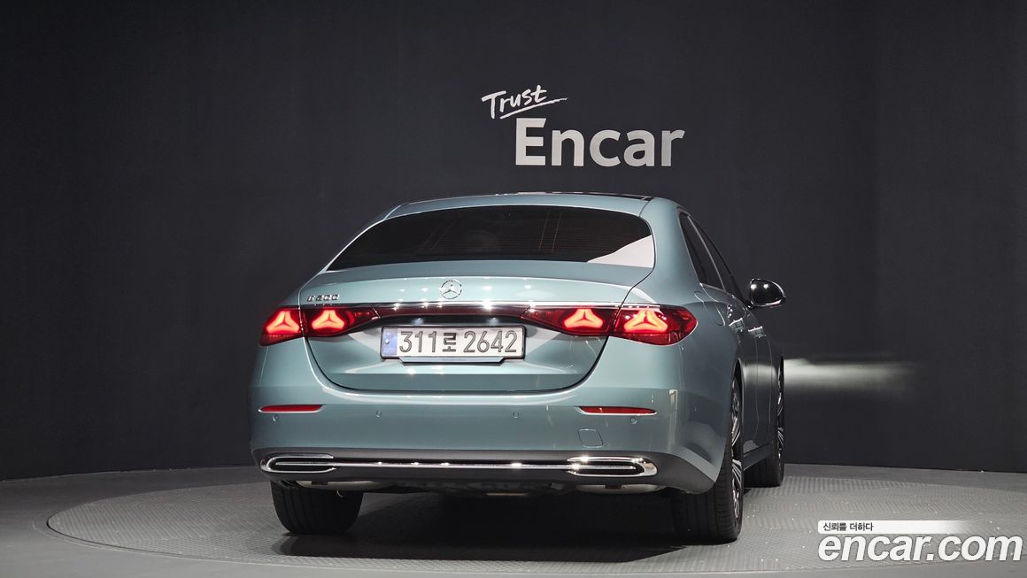 Mercedes-Benz E-Class E200 Avantgarde, 2025