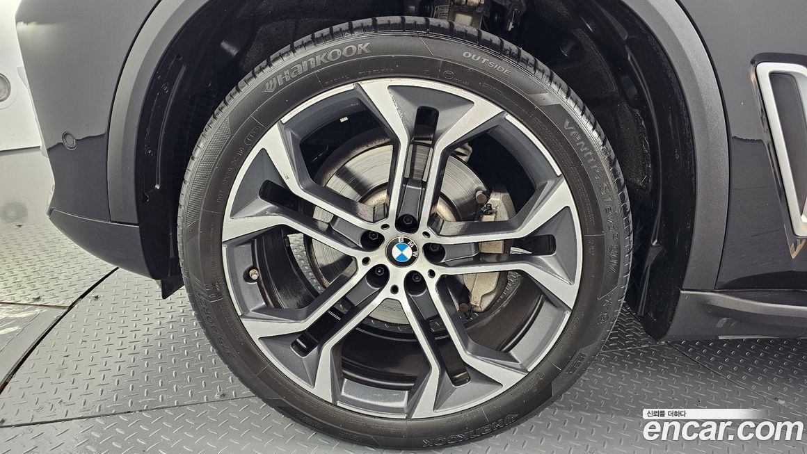 BMW X5 xDrive 40i xLine, 2023