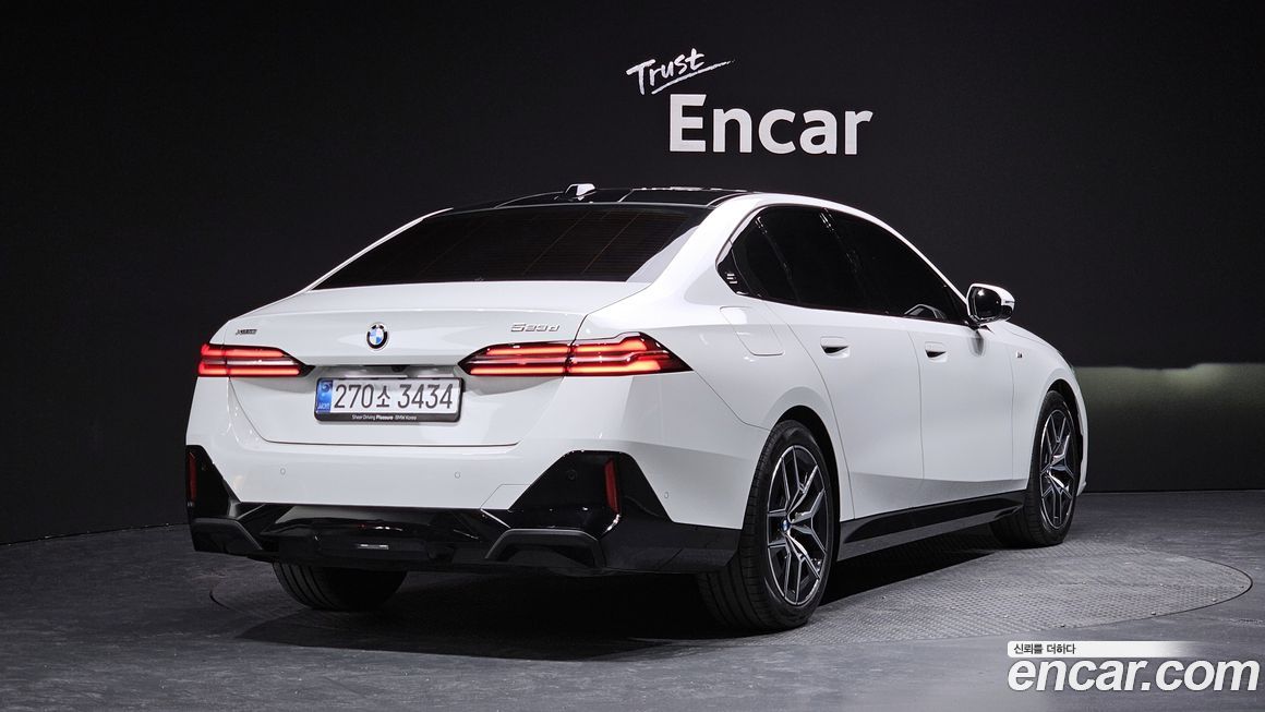 BMW 5-Series 523d xDrive M Sport, 2025