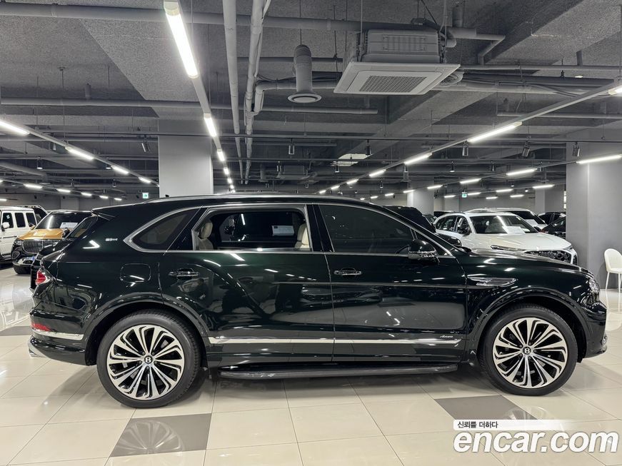 Bentley Bentayga 4.0 V8 EWB First Edition, 2024