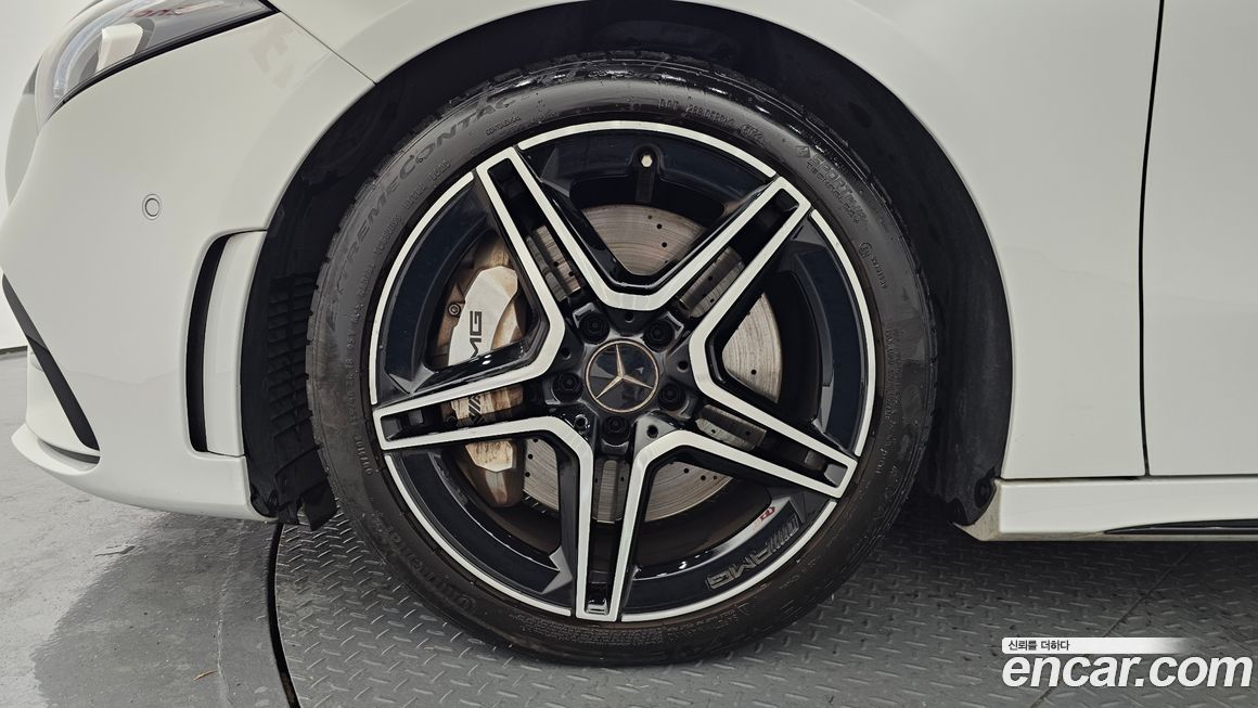 Mercedes-Benz A-Class AMG A35 4MATIC Sedan, 2023