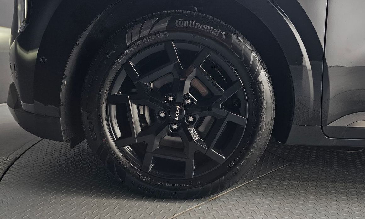 Kia Carnival 9-Seater Gravity, 2025