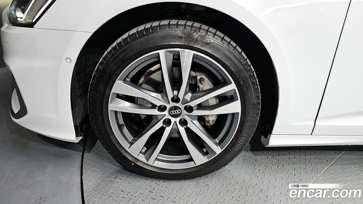 Audi A6 45 TFSI Quattro Premium, 2022