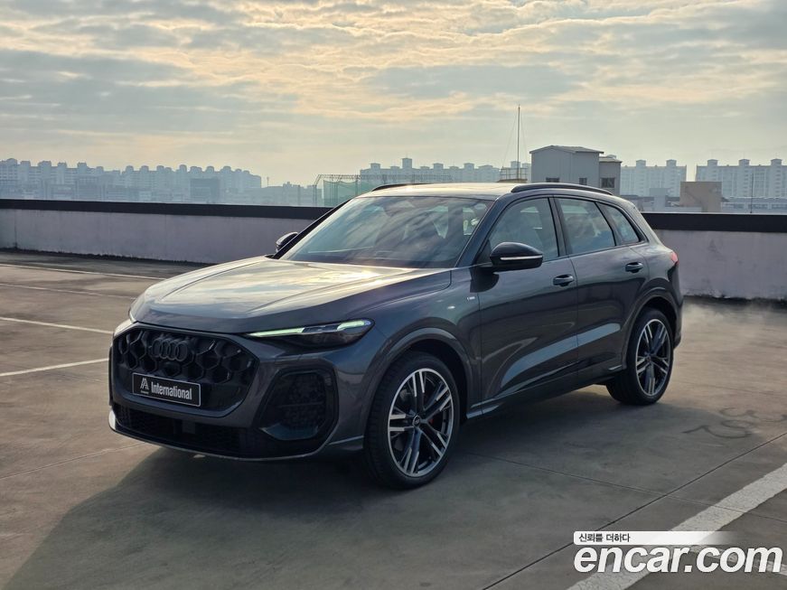 Audi Q5 45 TFSI Quattro S Line Black Ediiton, 2025