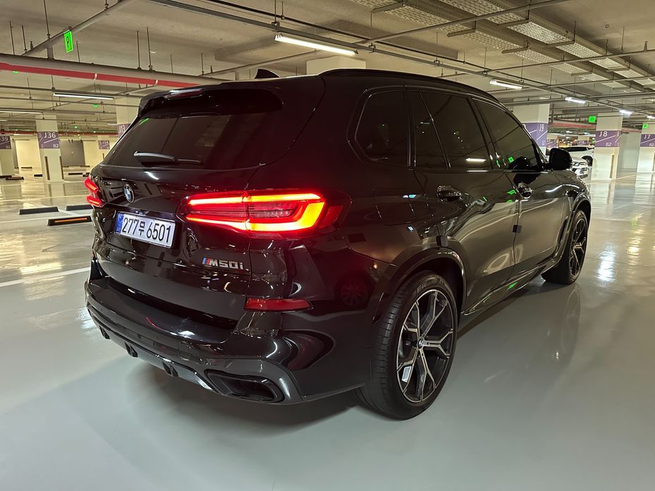 BMW X5 M50i, 2021