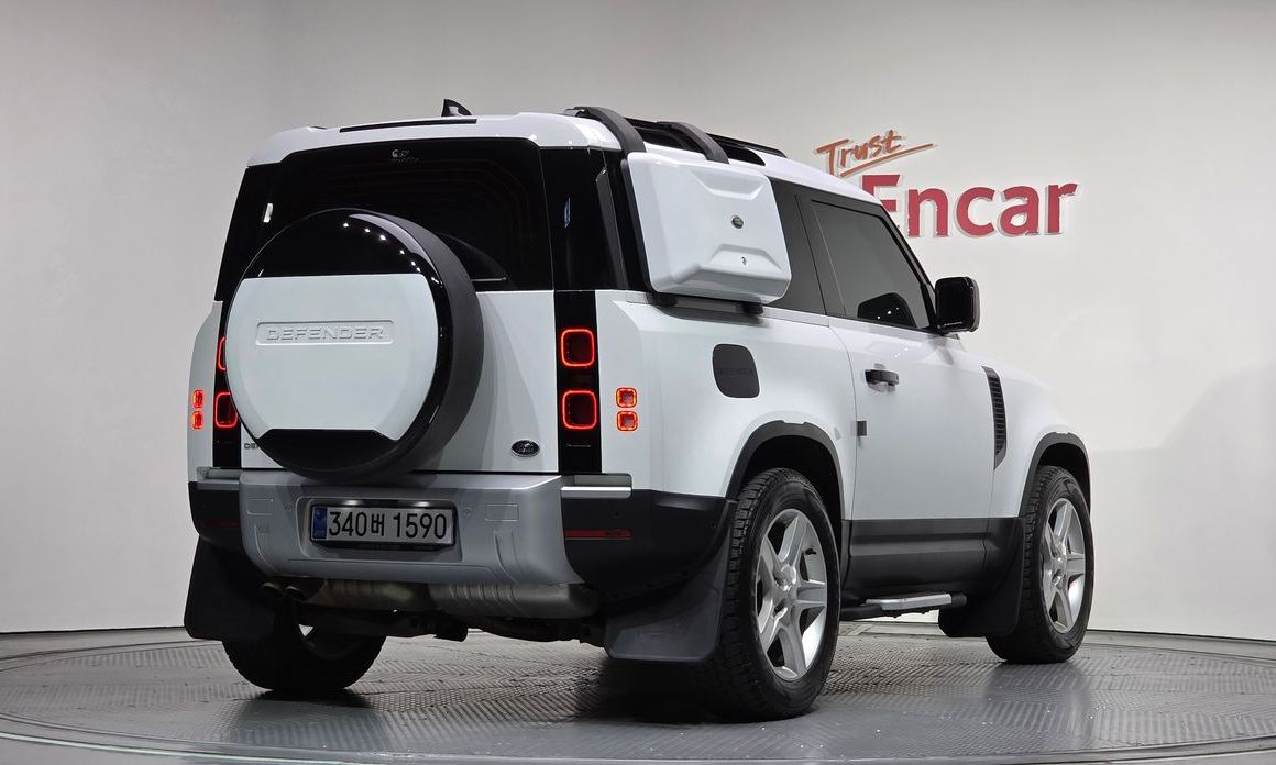 Land Rover Defender 90 D250 SE, 2022