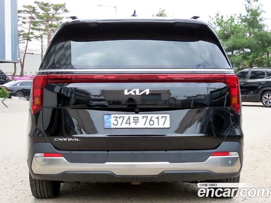 Kia Carnival 9-Seater Noblesse, 2025