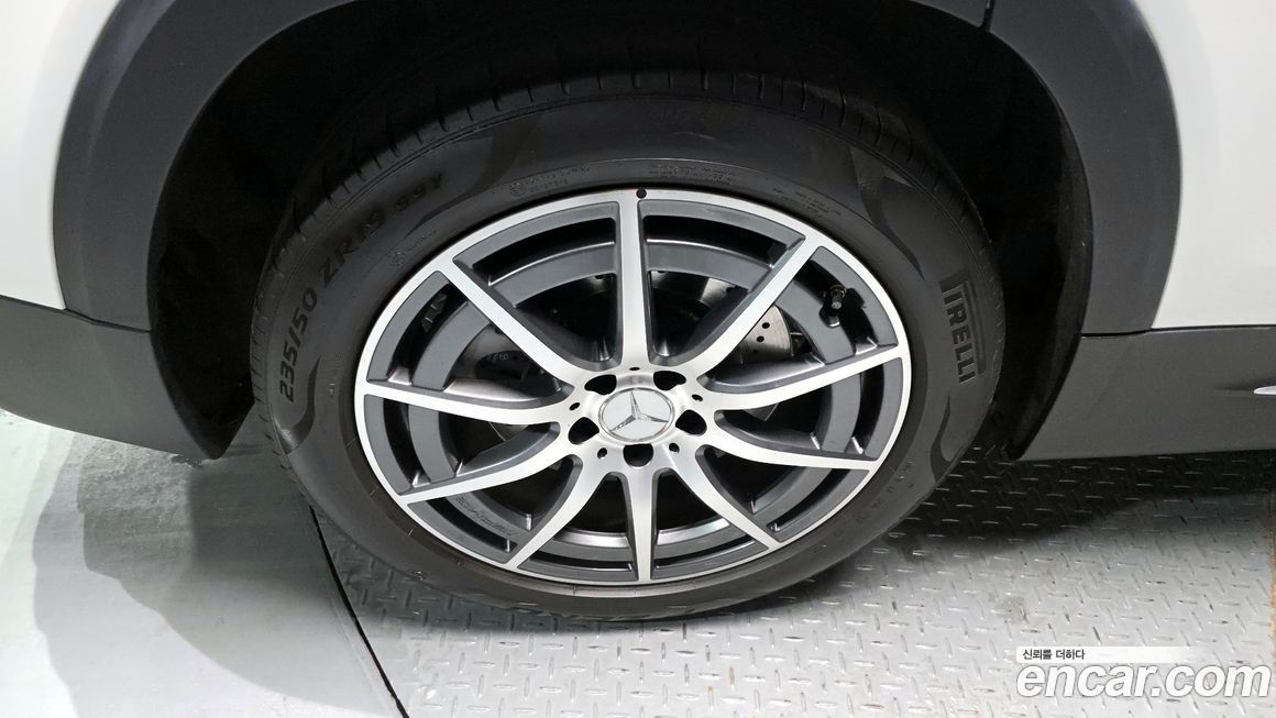 Mercedes-Benz GLB-Class AMG GLB35 4MATIC, 2022