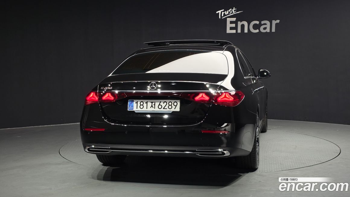 Mercedes-Benz E-Class E200 Avantgarde, 2025