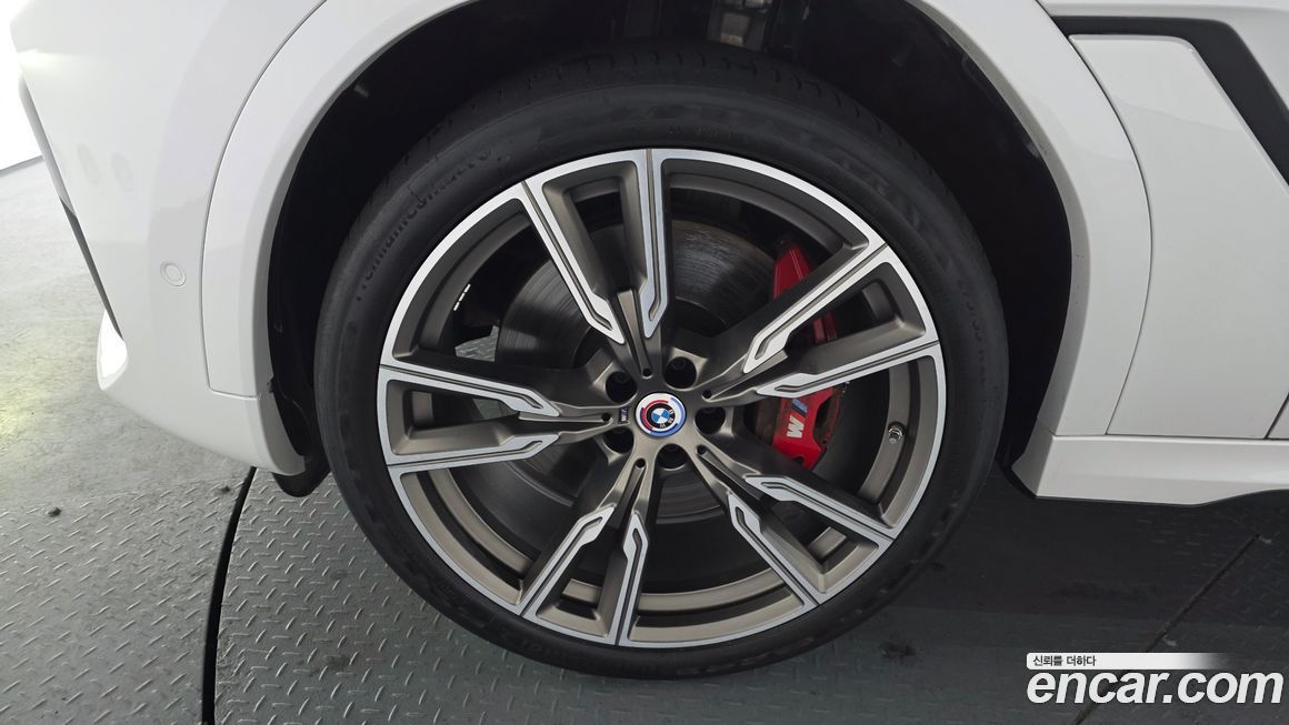 BMW X6 M50i, 2023