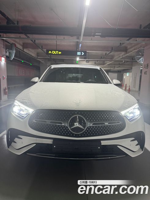 Mercedes-Benz GLC-Class GLC300 4MATIC Coupe, 2026