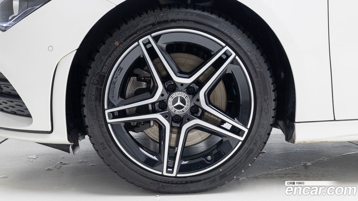 Mercedes-Benz CLA-Class CLA250 4MATIC, 2023