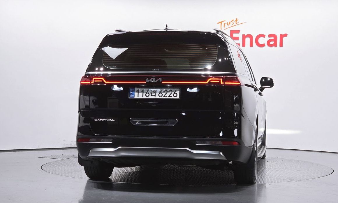 Kia Carnival 7-Seater Signature, 2022