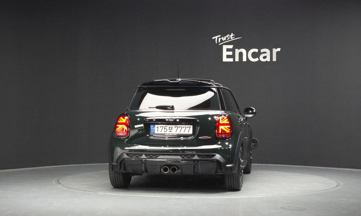 Mini Cooper JCW, 2022