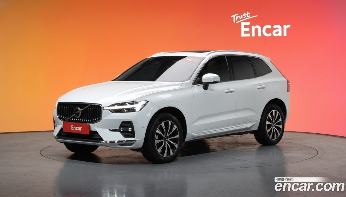 Volvo XC60 B5 Ultra Bright, 2025