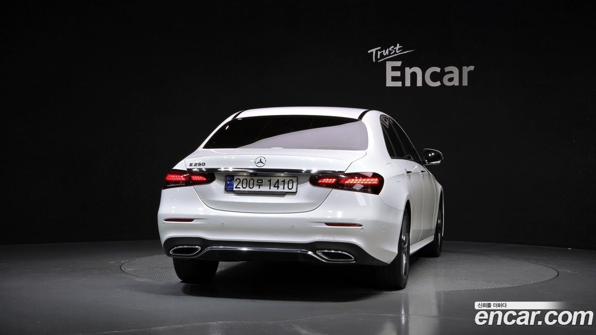 Mercedes-Benz E-Class E250 AMG Line, 2023