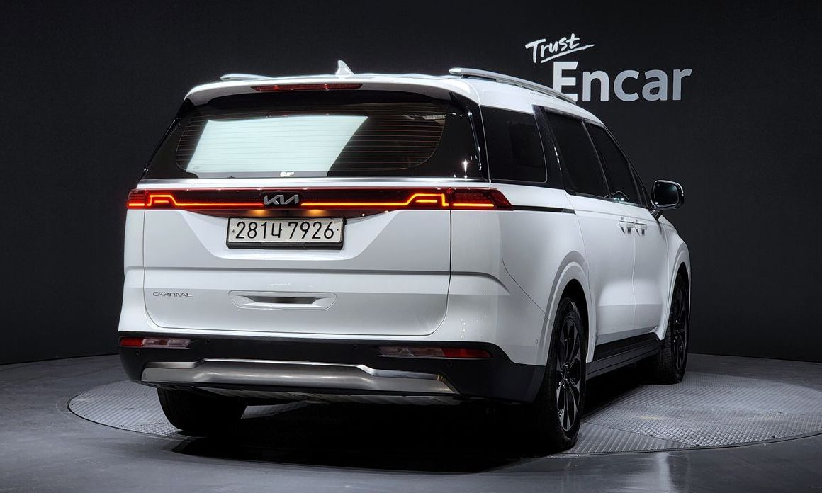 Kia Carnival 9-Seater Signature, 2023