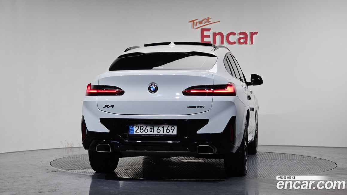 BMW X4 xDrive20i M Sport, 2022