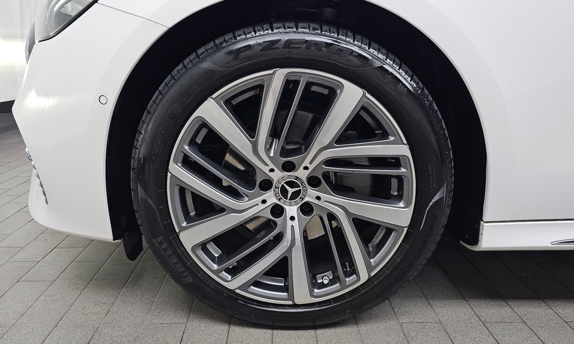 Mercedes-Benz E-Class E220d 4MATIC Exclusive, 2024