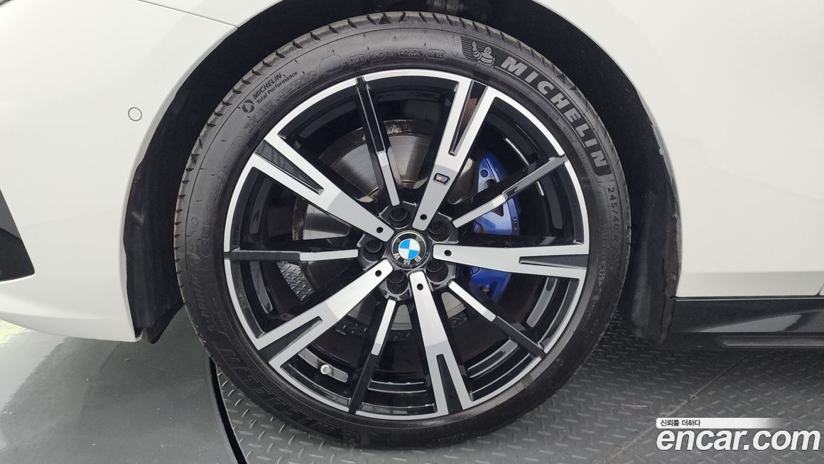 BMW 5-Series 530i xDrive M Sport, 2024
