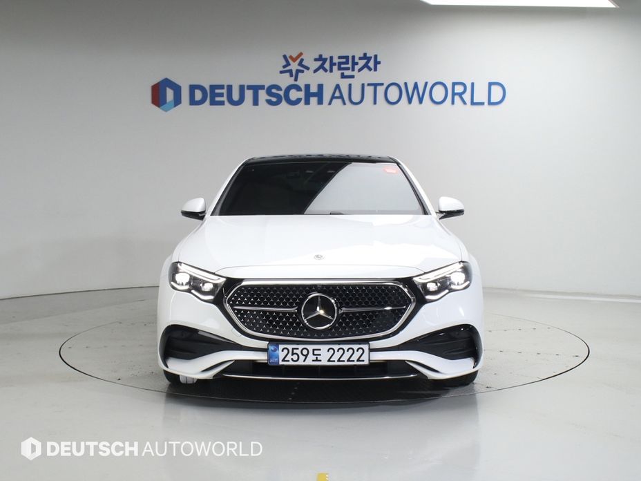 Mercedes-Benz E-Class E300 4MATIC AMG Line, 2026