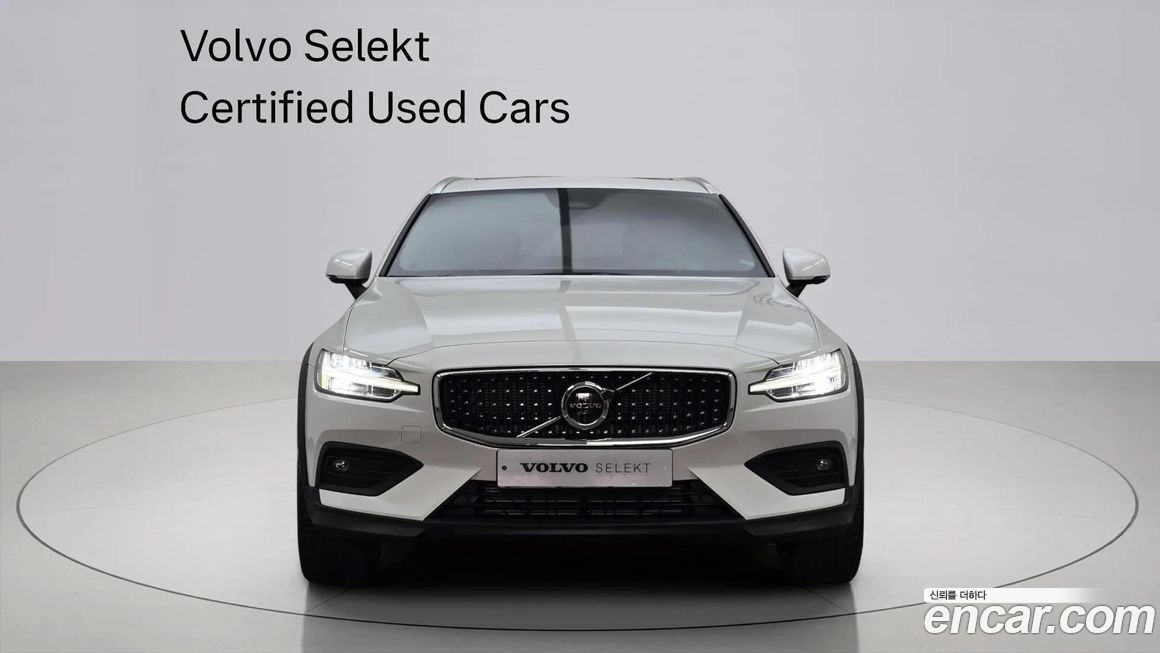 Volvo V60 B5 Ultra AWD, 2025