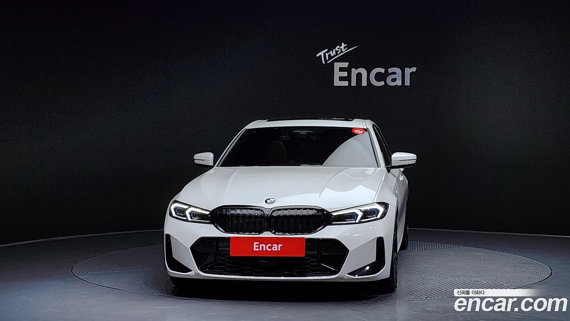 BMW 3-Series 320i M Sport, 2023