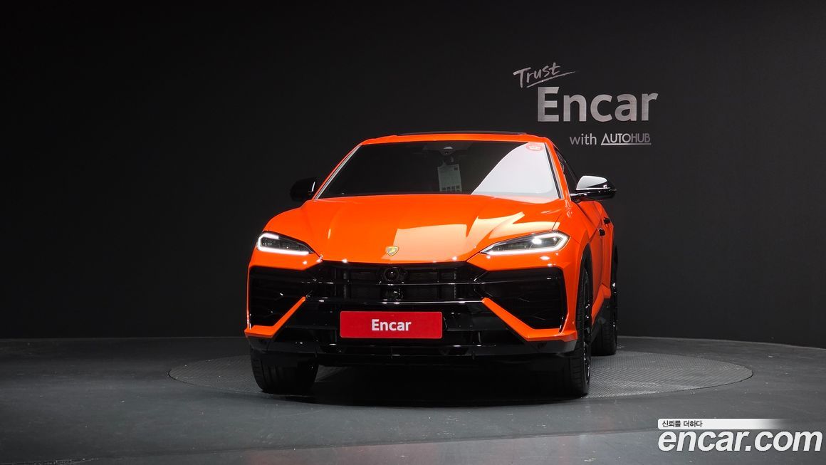 Lamborghini Urus 4.0 V8 SE, 2025