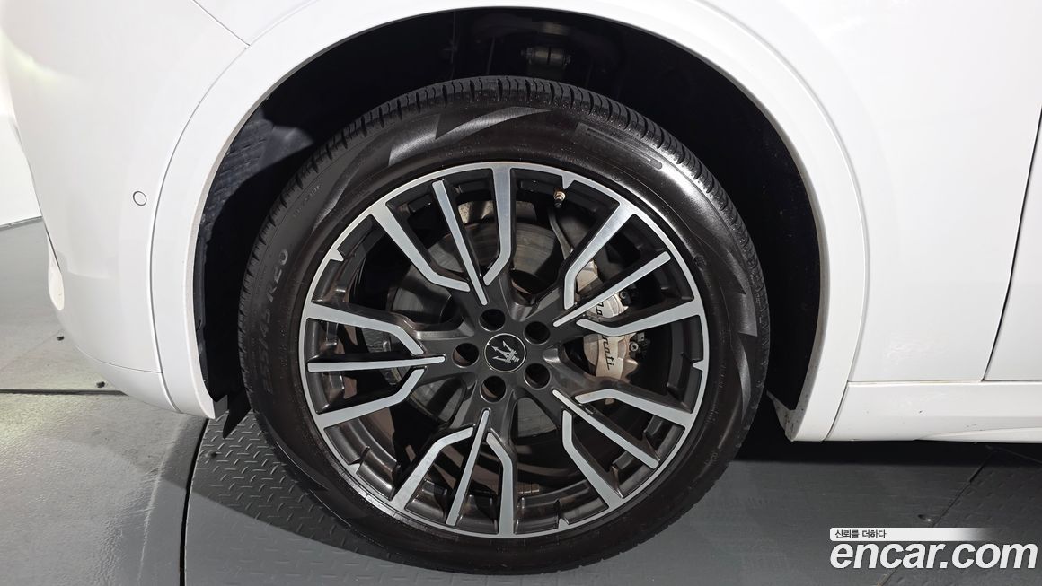 Maserati Grecale 2.0 AWD GT, 2023