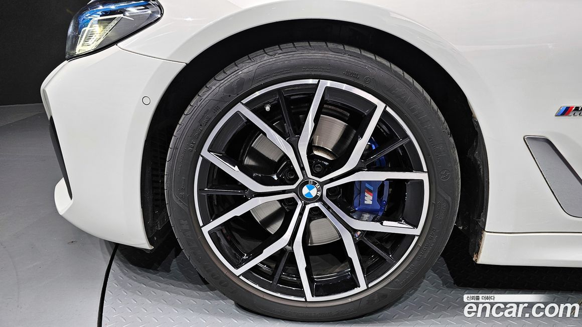 BMW 5-Series 530i M Sport Package, 2023