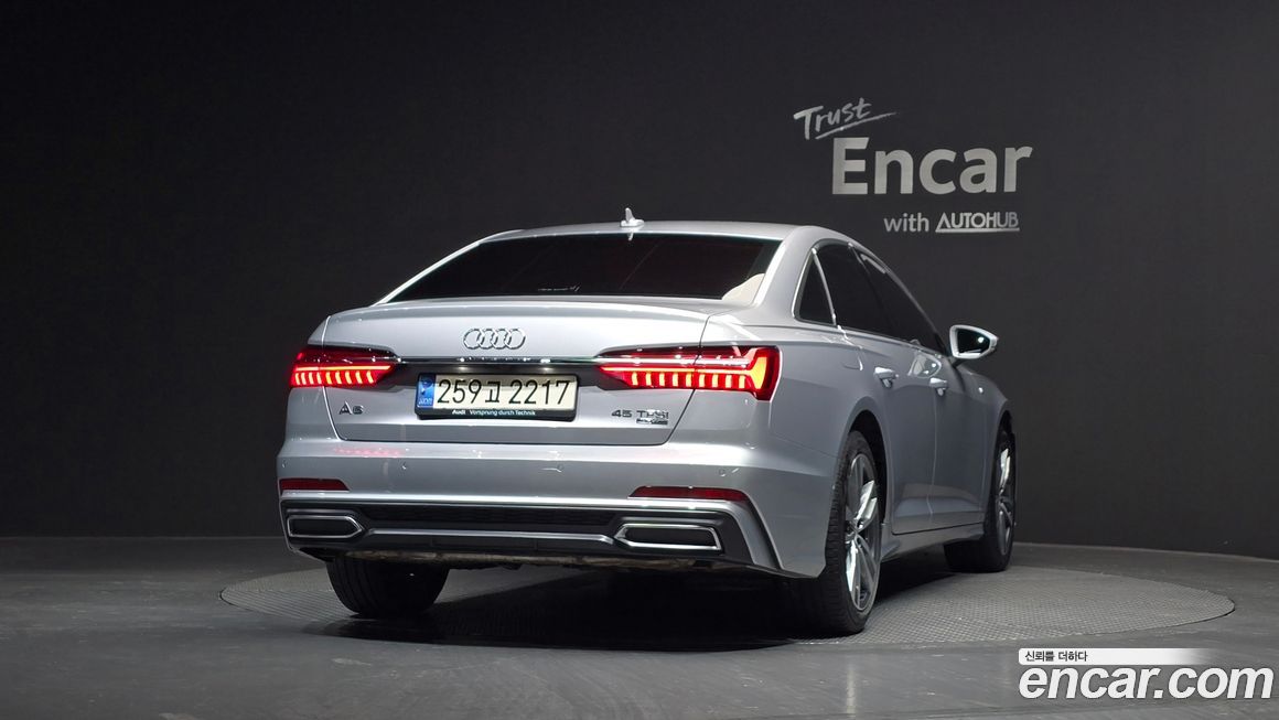 Audi A6 45 TFSI Quattro Premium, 2023