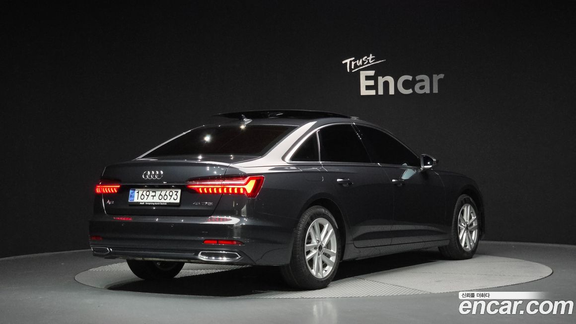 Audi A6 45 TFSI, 2023