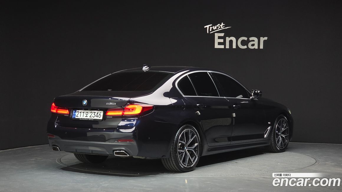 BMW 5-Series 530i M Sport Package, 2023