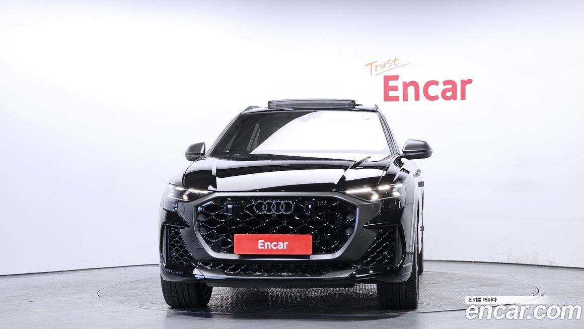 Audi RSQ8 4.0 TFSI Quattro Performance, 2025