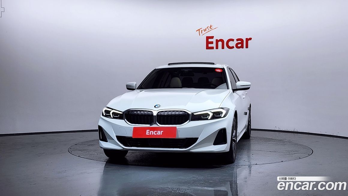 BMW 3-Series 320i, 2023